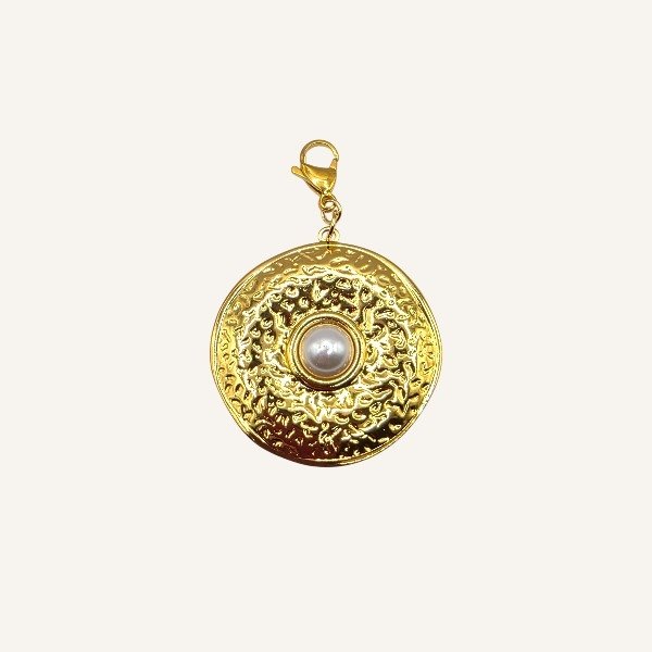 Charm  Cala